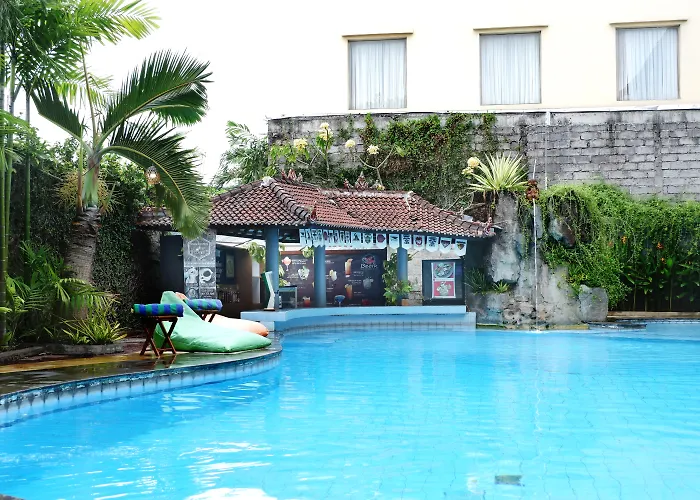Paradiso Hotel 3*